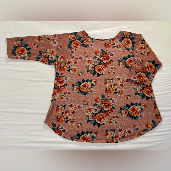 SJS - Dusty Rose Floral Sweater - Picture 4 of 8